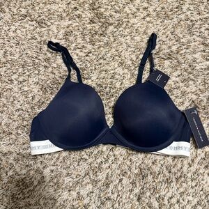 NWT Navy Blue Tommy Hilfiger Push Up Bra Size 34C